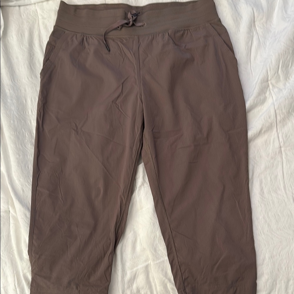 Woman’s lululemon Brown Casual Pants
